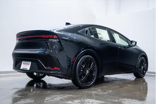 2025 Toyota Prius L