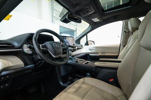 2024 Toyota Sienna XLE