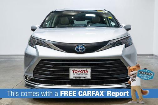 2024 Toyota Sienna XLE