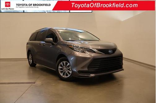 2023 Toyota Sienna LE