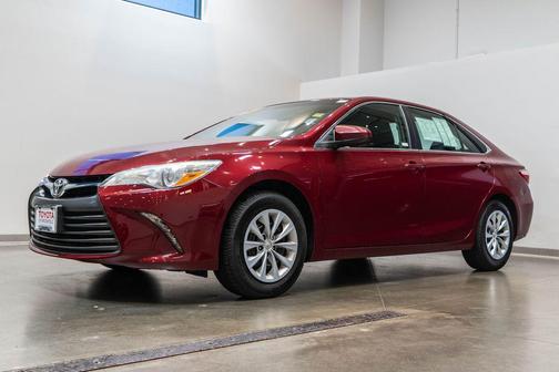Pearl 2015 Toyota Camry LE
