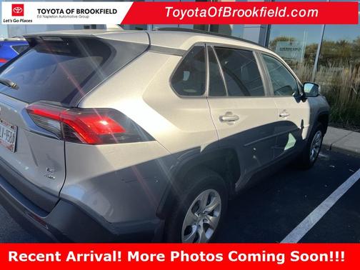 2021 Toyota RAV4 LE