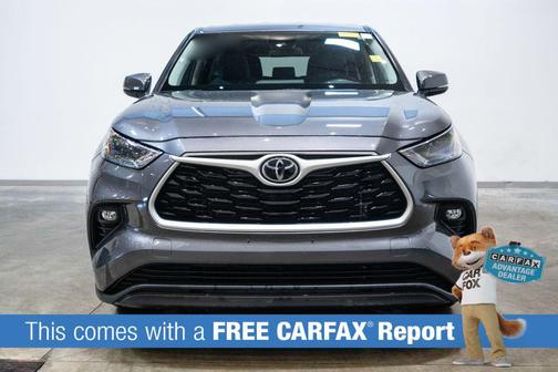 Magnetic Gray Metallic 2024 Toyota Highlander LE