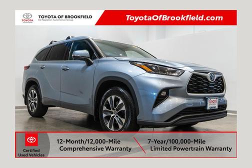 Moon Dust 2022 Toyota Highlander XLE