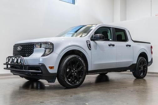 Space White Metallic 2025 Ford Maverick XLT