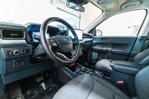 Space White Metallic 2025 Ford Maverick XLT
