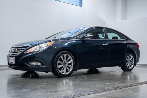 2011 Hyundai SONATA Limited 2.0T