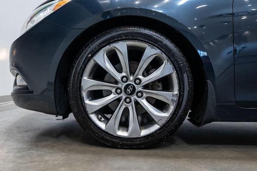 2011 Hyundai SONATA Limited 2.0T