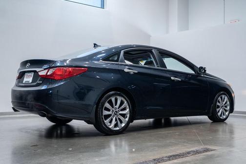 2011 Hyundai SONATA Limited 2.0T