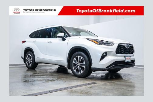 Wind Chill Pearl 2022 Toyota Highlander XLE