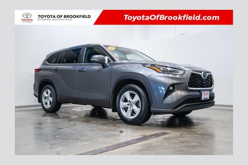 Magnetic Gray Metallic 2024 Toyota Highlander LE