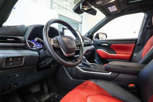 2023 Toyota Highlander XSE