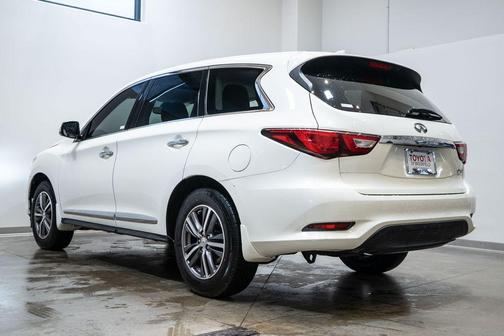 2017 INFINITI QX60 Base