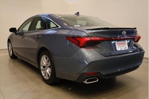 2022 Toyota Avalon XLE