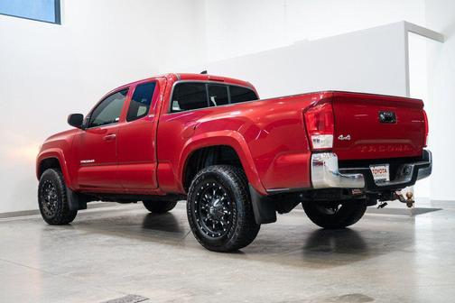 2017 Toyota Tacoma SR5