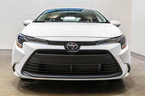 Ice 2026 Toyota Corolla LE