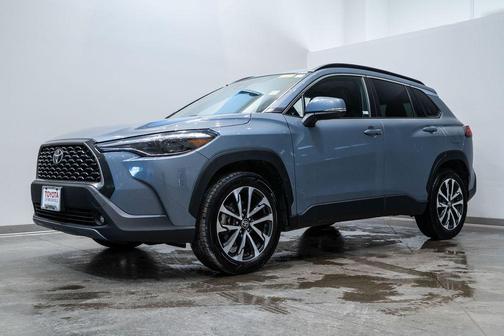 2024 Toyota Corolla Cross XLE