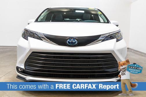 Wind Chill Pearl 2025 Toyota Sienna XLE