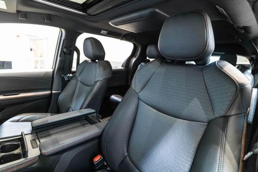 Midnight Black Metallic 2024 Toyota Sienna XSE 7 Passenger