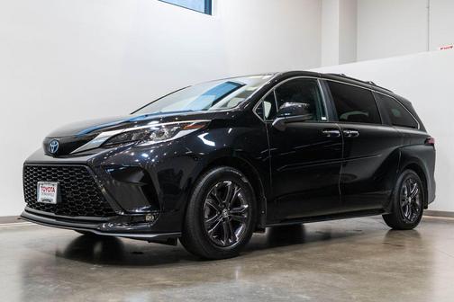Midnight Black Metallic 2024 Toyota Sienna XSE 7 Passenger