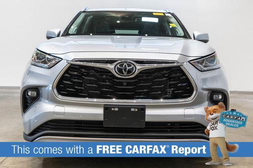 Celestial Silver Metallic 2022 Toyota Highlander Platinum