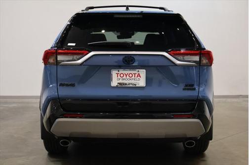 2022 Toyota RAV4 Hybrid SE