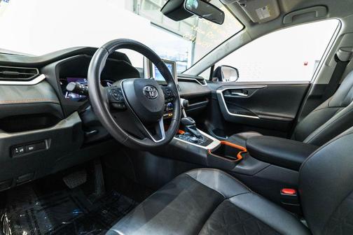 Ice 2024 Toyota RAV4 Adventure