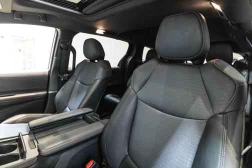 2023 Toyota Sienna XSE 7 Passenger