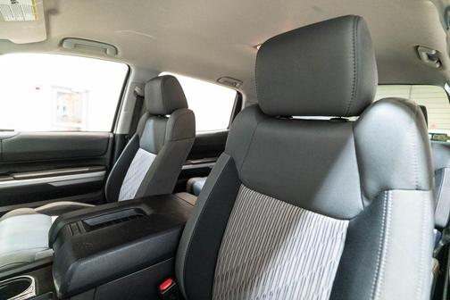 Super White 2015 Toyota Tundra SR5