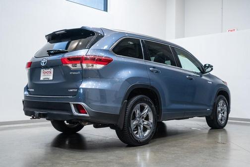 2019 Toyota Highlander Hybrid Platinum