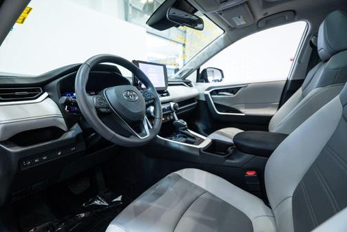 Pearl 2024 Toyota RAV4 XLE Premium