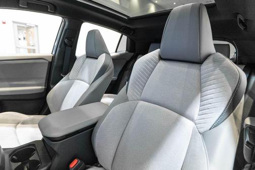 Overcast 2026 Toyota C-HR XSE