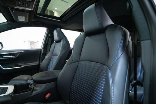 2025 Toyota RAV4 Hybrid SE