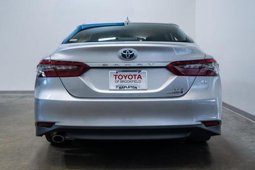 2022 Toyota Camry Hybrid XLE