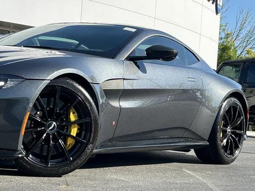 2019 Aston Martin Vantage Base