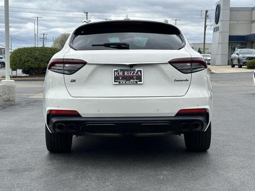 2021 Maserati Levante Base