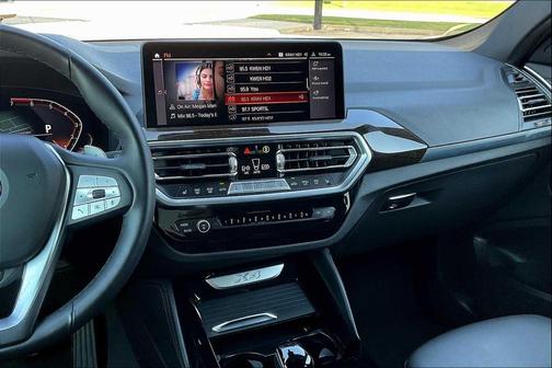 2024 BMW X4 xDrive30i
