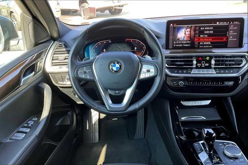 2024 BMW X4 xDrive30i