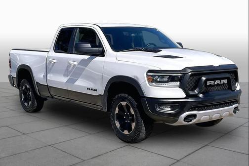 Diamond Black Crystal Pearlcoat 2025 RAM 2500 Big Horn Crew Cab 4x4 6'4' Box