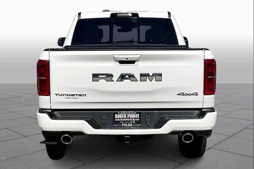 Bright White Clearcoat 2026 RAM 1500 ST