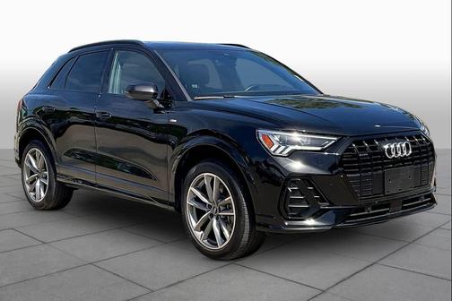 Mythos Black Metallic 2023 Audi Q3 45 S line Premium Plus