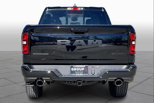 Diamond Black Crystal Pearlcoat 2026 RAM 1500 Big Horn/Lone Star