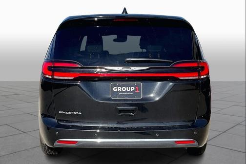 2025 Chrysler Pacifica L
