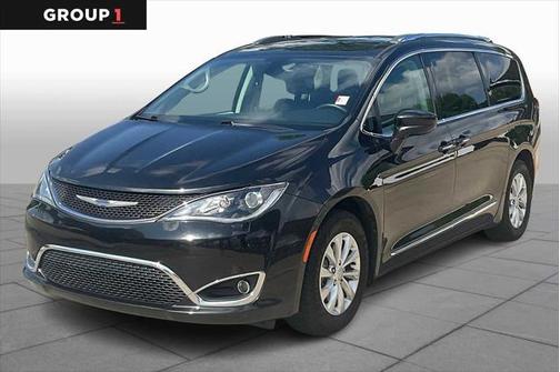 2018 Chrysler Pacifica Touring-L