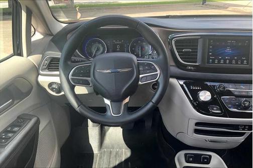 2018 Chrysler Pacifica Touring-L