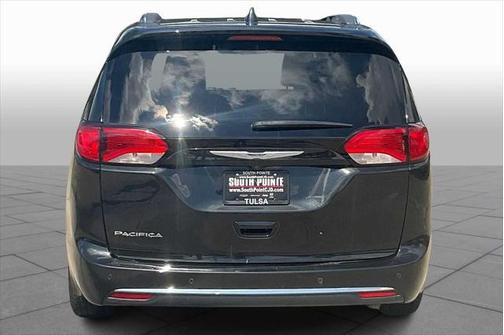 2018 Chrysler Pacifica Touring-L