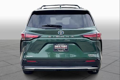 2021 Toyota Sienna Limited 7-Passenger
