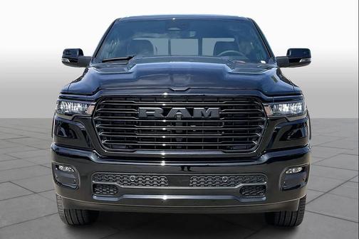 Diamond Black Crystal Pearlcoat 2026 RAM 1500 Laramie