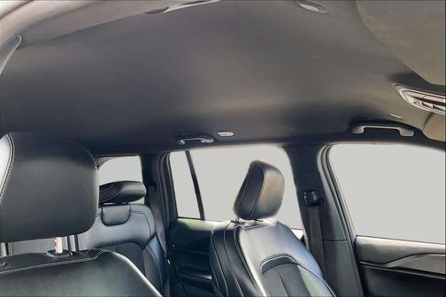 Bright White Clearcoat 2024 Jeep Grand Cherokee Altitude