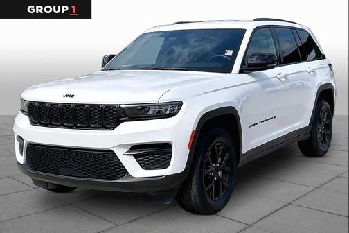 Bright White Clearcoat 2024 Jeep Grand Cherokee Altitude